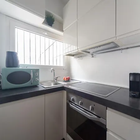 The Rent - One-bedroom With A Terrace In Corso Sempione 아파트 *