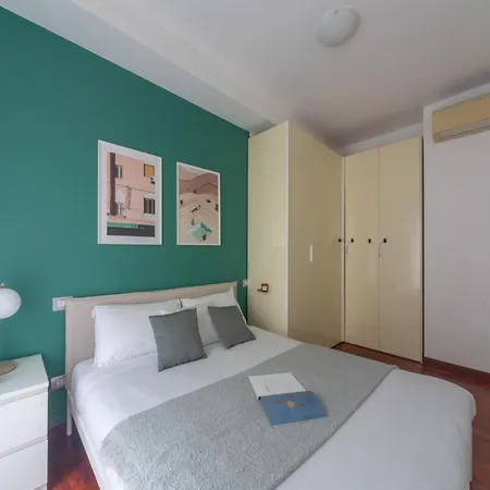 The Rent - One-bedroom With A Terrace In Corso Sempione 아파트 *
